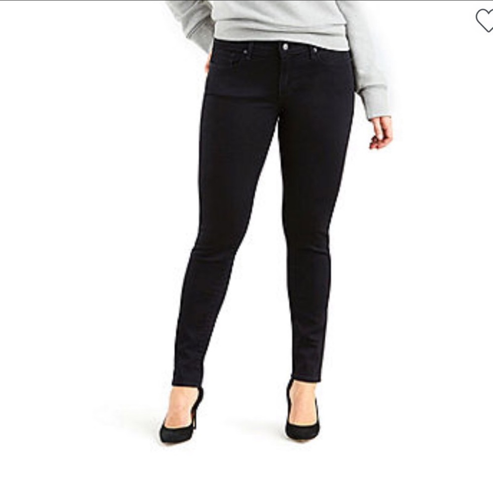 Levi's NWT Black Curvy Skinny Jeans